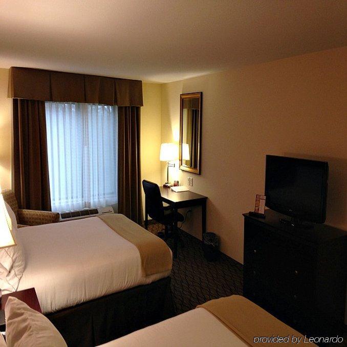 Express By Ihg 2* Niles