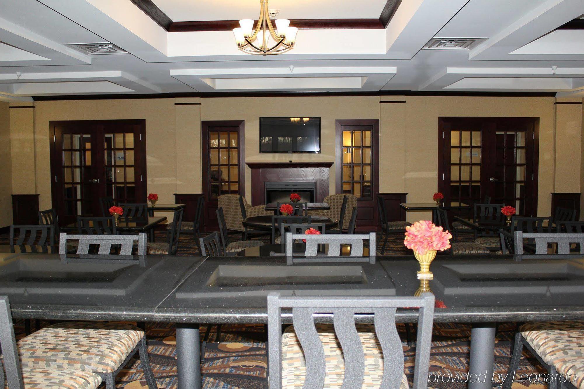 Express By Ihg Hotel Niles